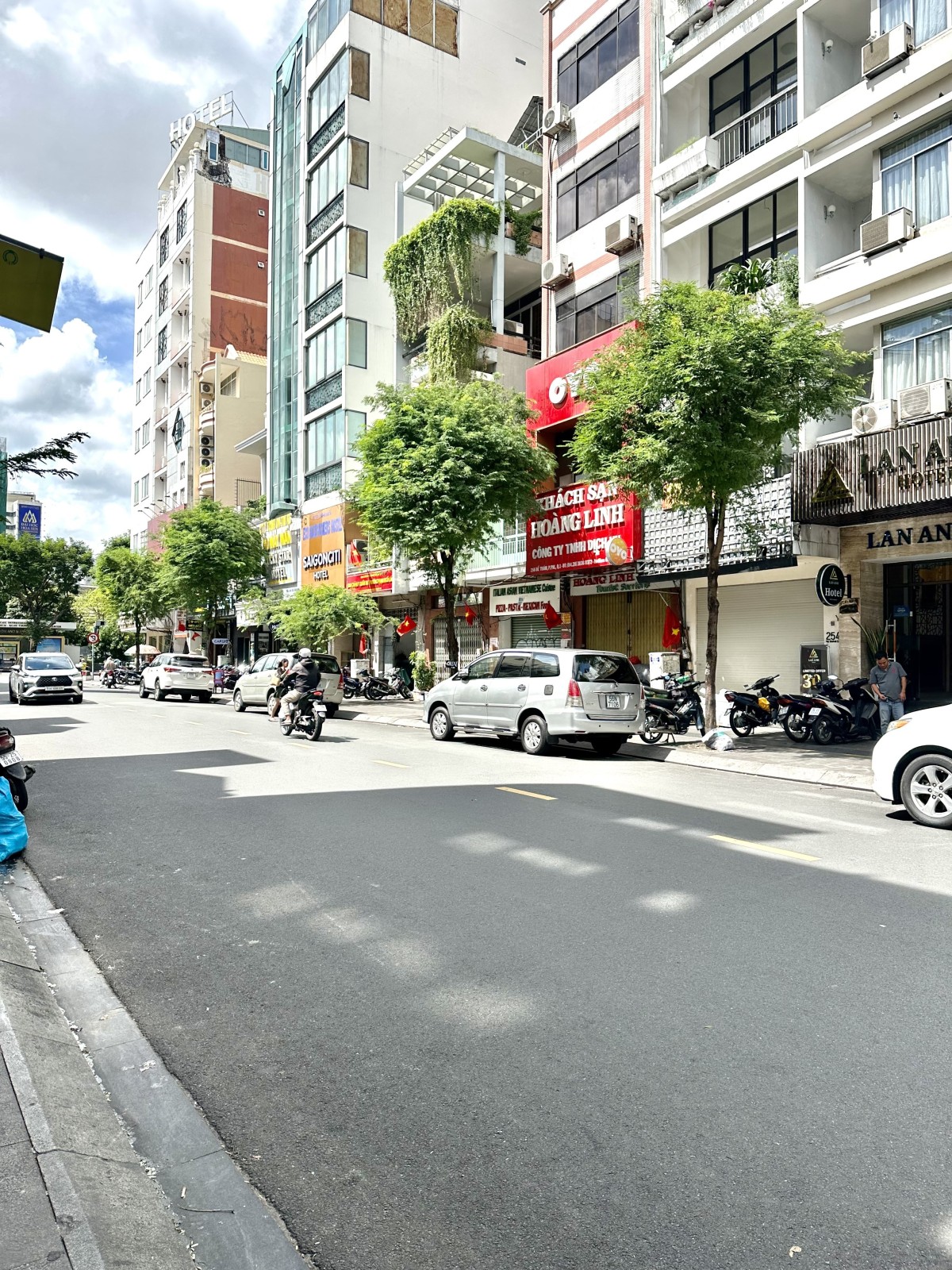 Bán nhà đường Đề Thám, Quận 1