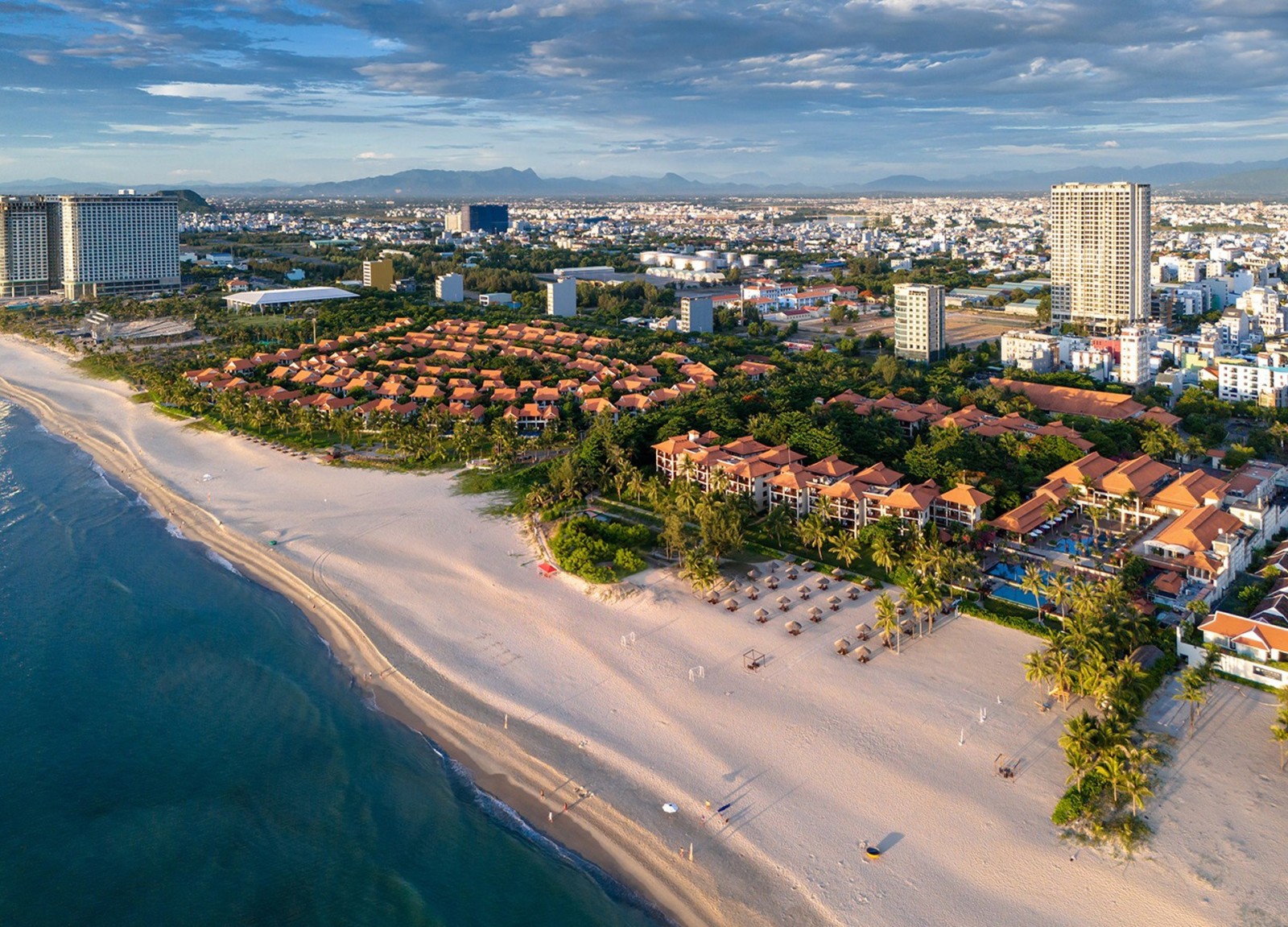 MỸ THỊ 93.5m², 4 tầng, ngang 5.2m, dài 18m, giá 14.86 tỷ, Ngũ Hành Sơn