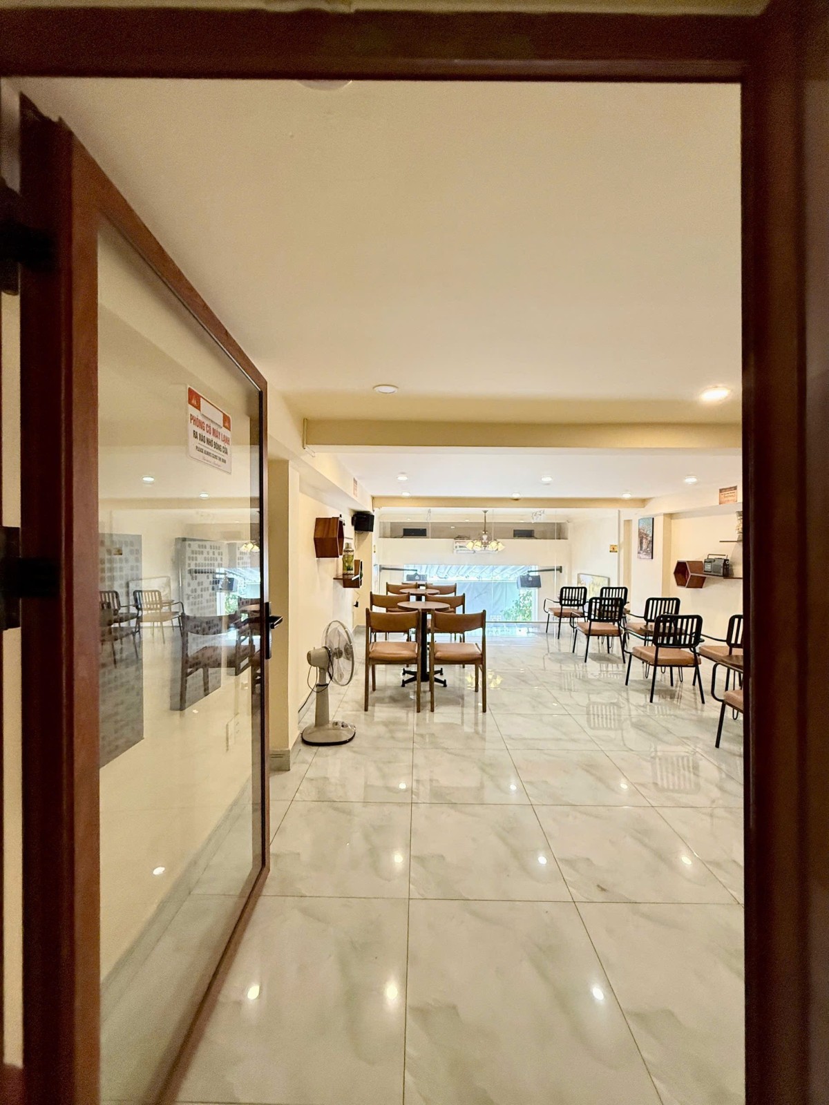 Bán nhà đường Võ Văn Kiệt, Quận 1