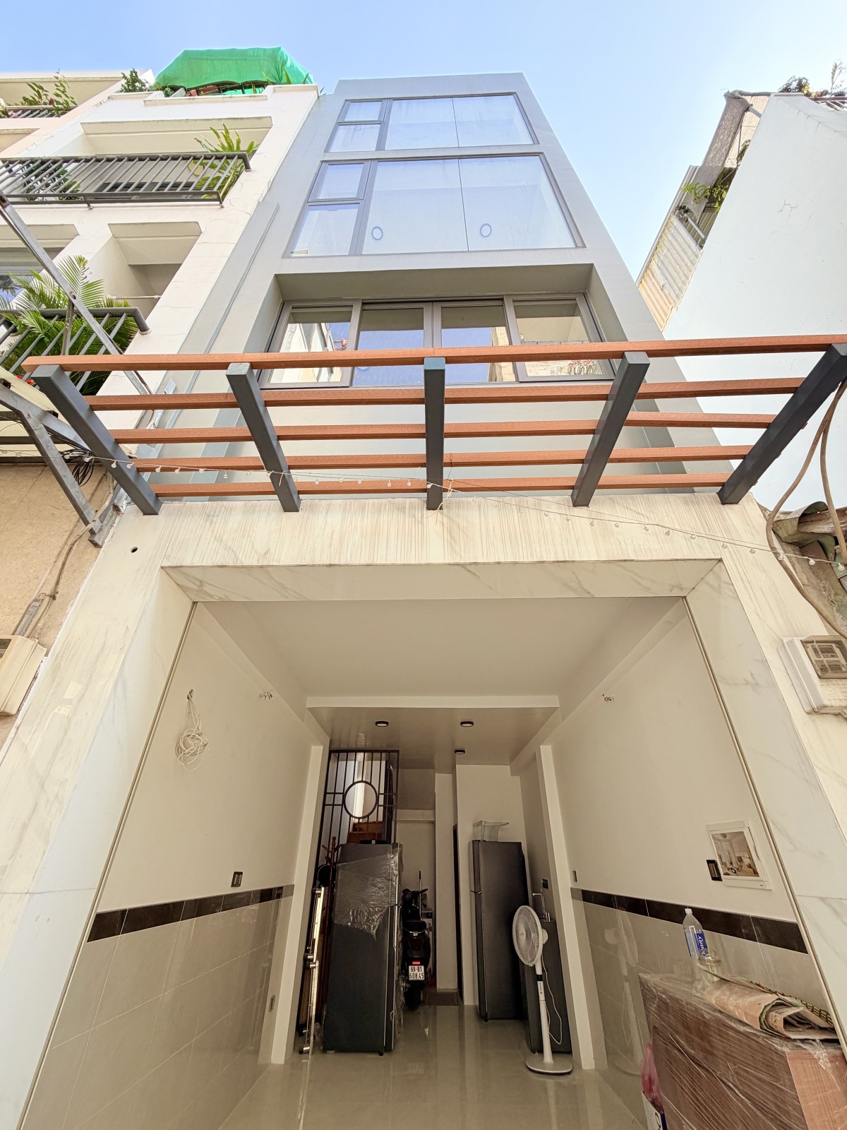 Bán nhà đường Lê Hồng Phong, Quận 5