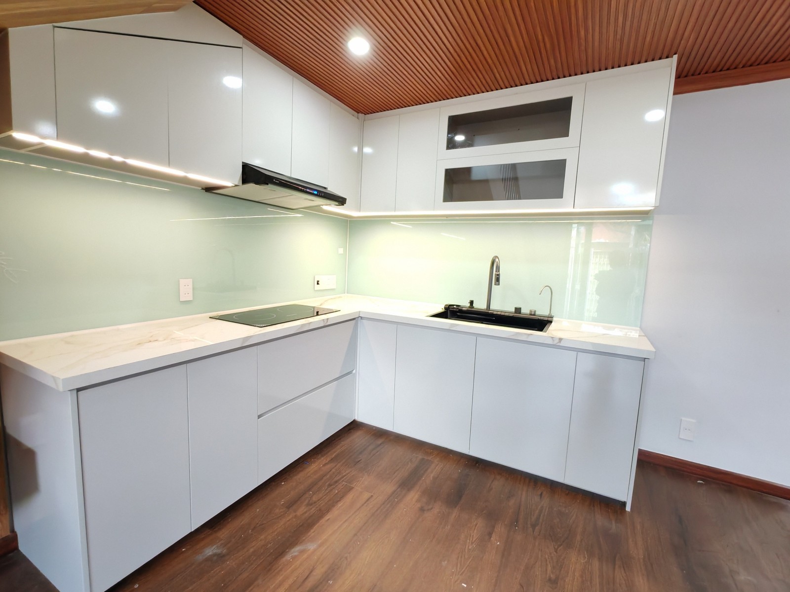 NGÔ QUYỀN 57.5m², cấp 4, ngang 4.5m, dài 13m, giá 4.85 tỷ, Sơn Trà