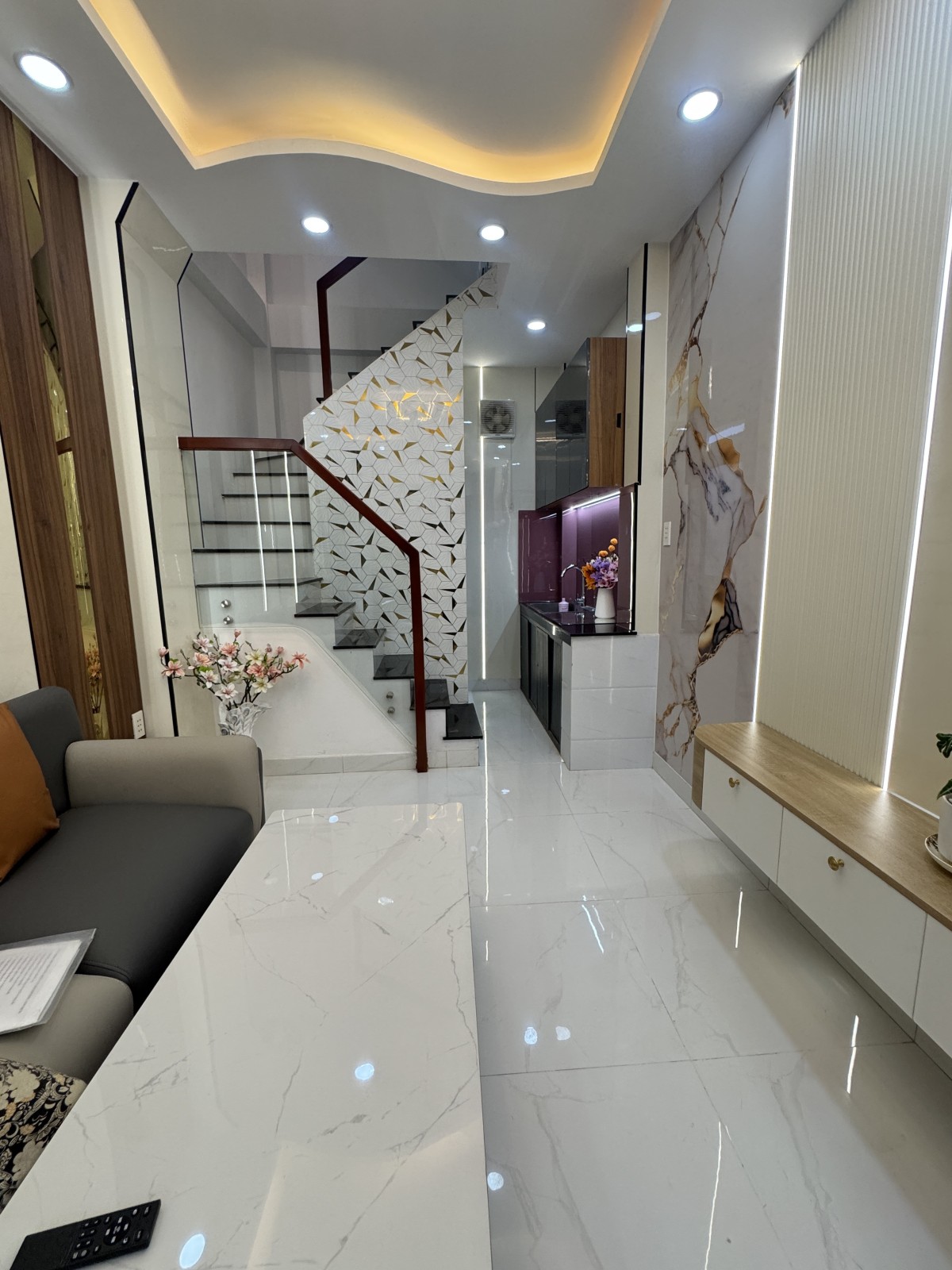 Bán nhà đường Cách Mạng Tháng Tám, Quận 3 - ảnh 2