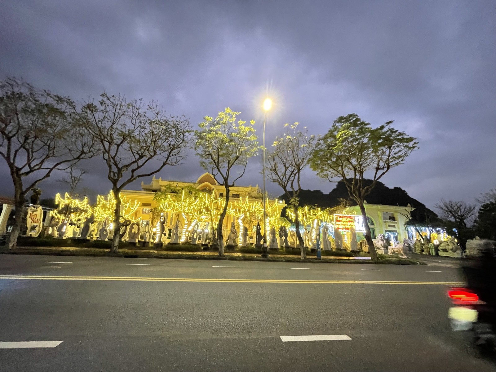 (THỬA 39 TỜ 146) TRƯỜNG SA 1.419m², ĐẤT, ngang 33m, dài 40m, giá 93.5 tỷ, Ngũ Hành Sơn Tỷ Phú
