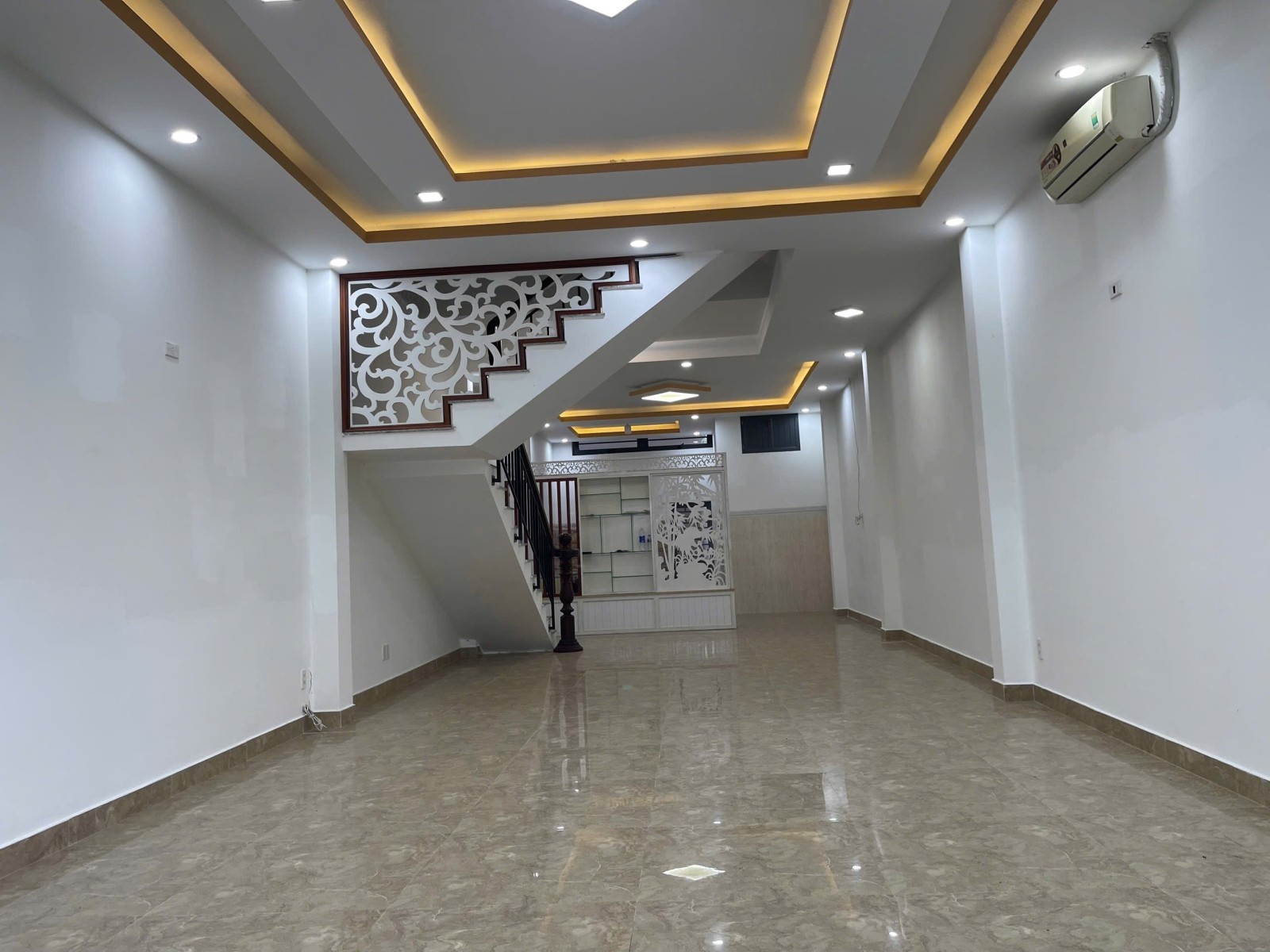MAI HẮC ĐẾ 100m², 4 tầng, ngang 5m, dài 20m, giá 19 tỷ, Sơn Trà