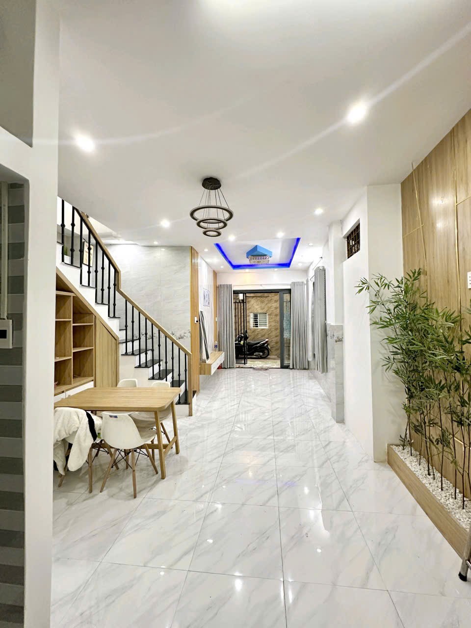 HOÀNG DIỆU 45.9m², 2 tầng, ngang 4.7m, dài 11m, giá 3.95 tỷ, Hải Châu