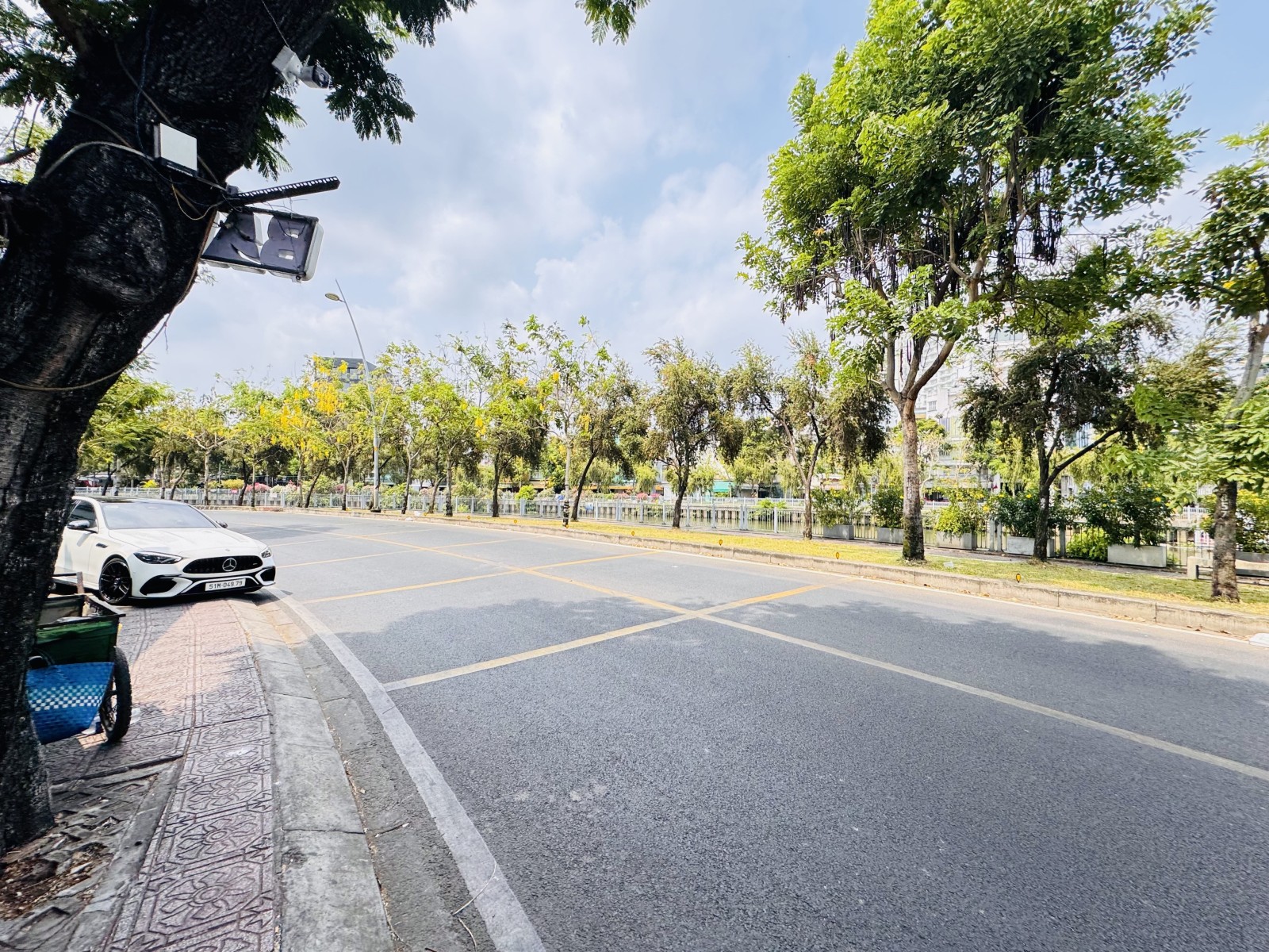Bán nhà mặt tiền Trường Sa, Quận 3