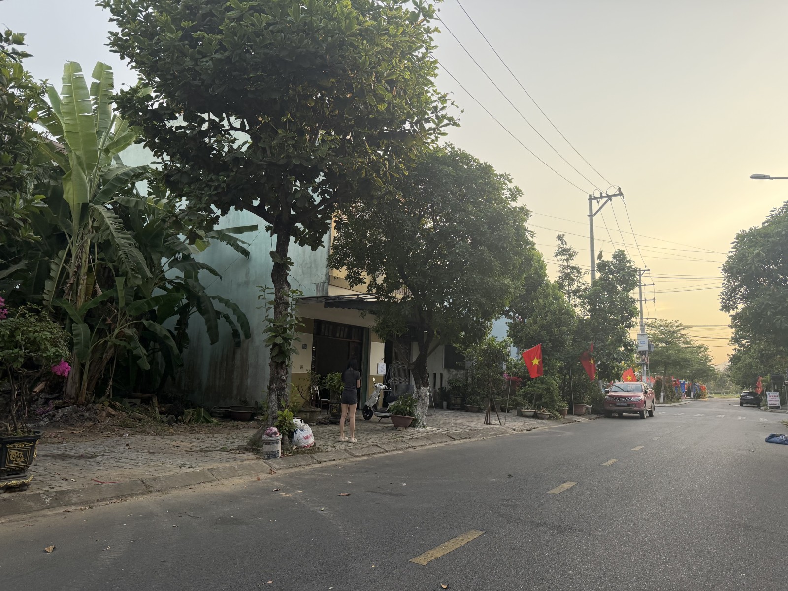 HOÀNG NGÂN 100m², ĐẤT, ngang 5m, dài 20m, giá 5.6 tỷ, Hoà Xuân