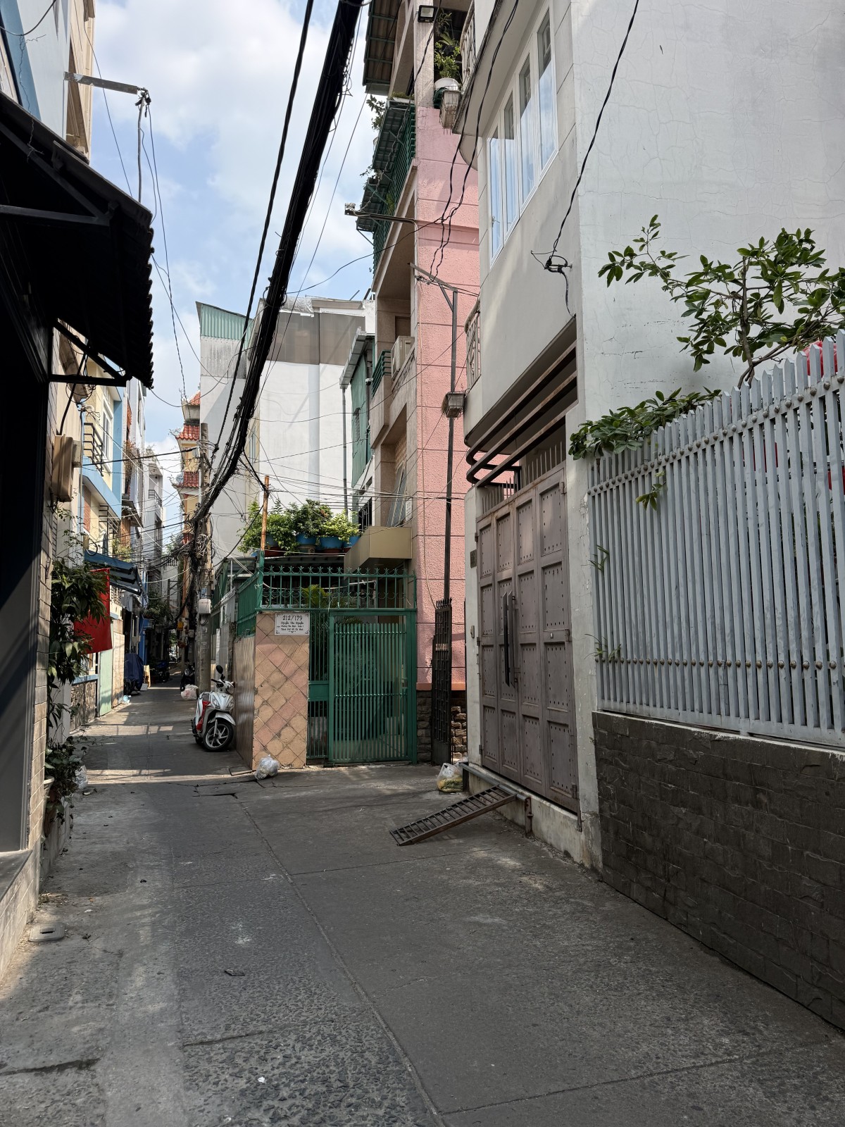 Bán nhà đường Nguyễn Văn Nguyễn, Quận 1 - ảnh 6