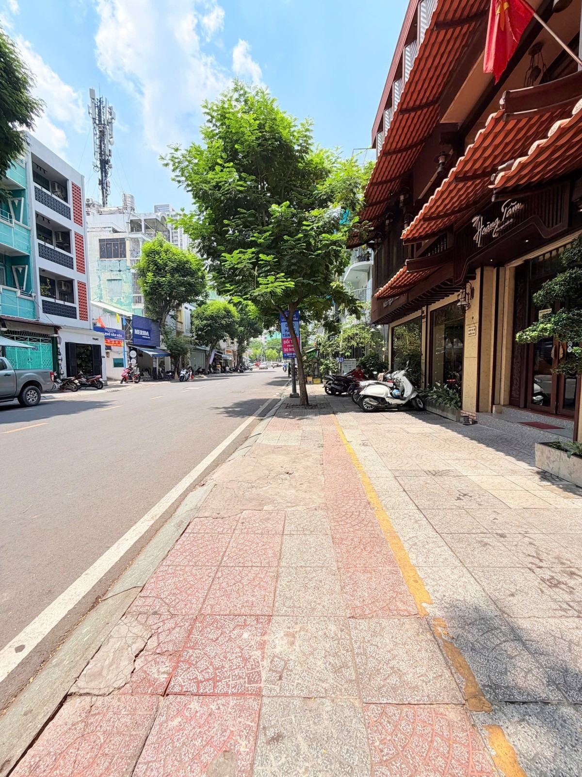 Bán nhà mặt tiền Nguyễn Cảnh Chân, Quận 1 - ảnh 2
