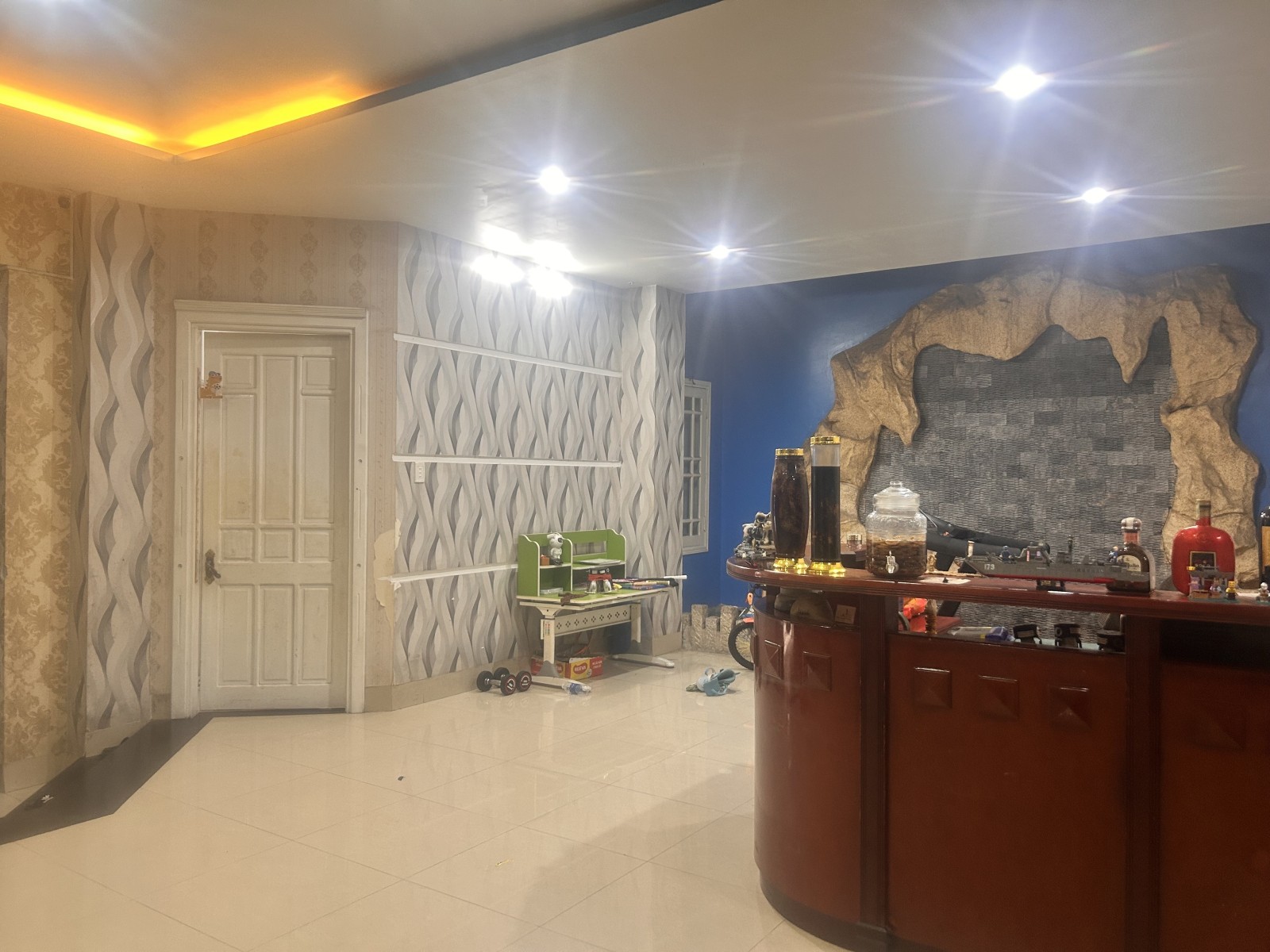 TRẦN HƯNG ĐẠO 300m², 4 tầng, ngang 12m, dài 25m, giá 17 tỷ, Điện Ngọc từ
