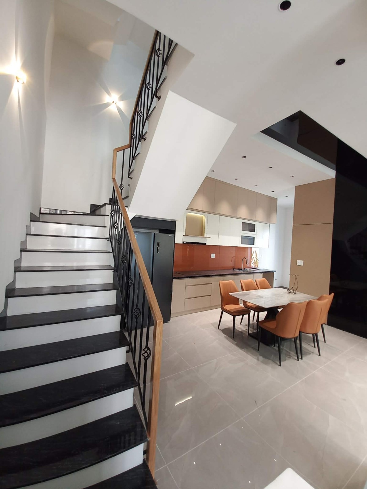 TRẦN CAO VÂN 72m², 3 tầng, ngang 6m, dài 12m, giá 6.55 tỷ, Thanh Khê