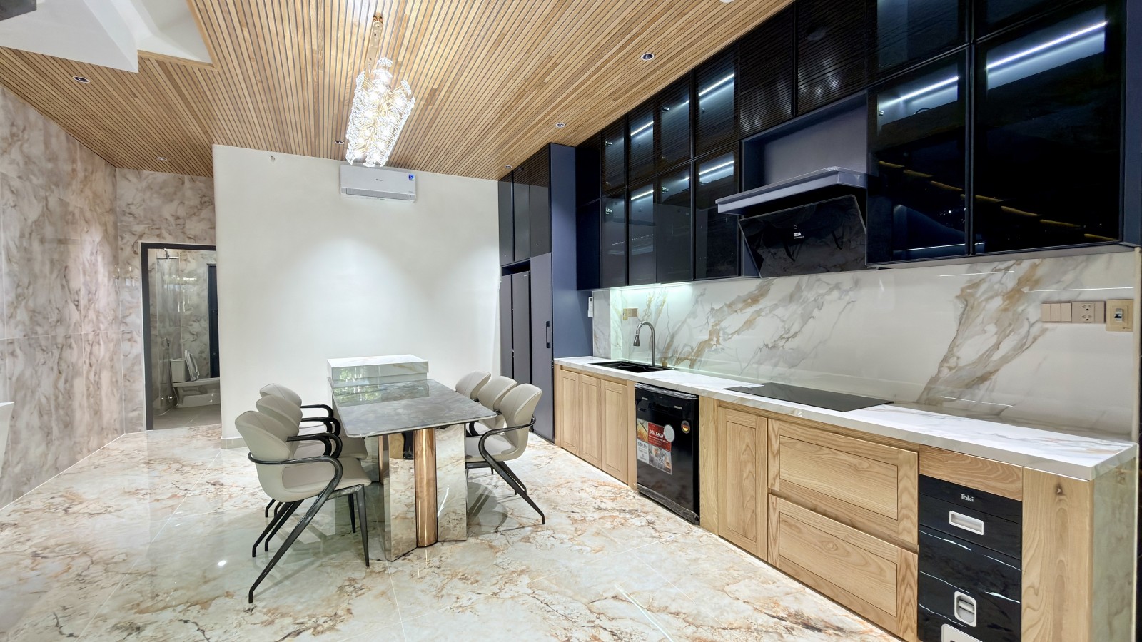 THANH LƯƠNG 24 100m², 3 tầng, ngang 5m, dài 20m, giá 9.5 tỷ, Hoà Xuân