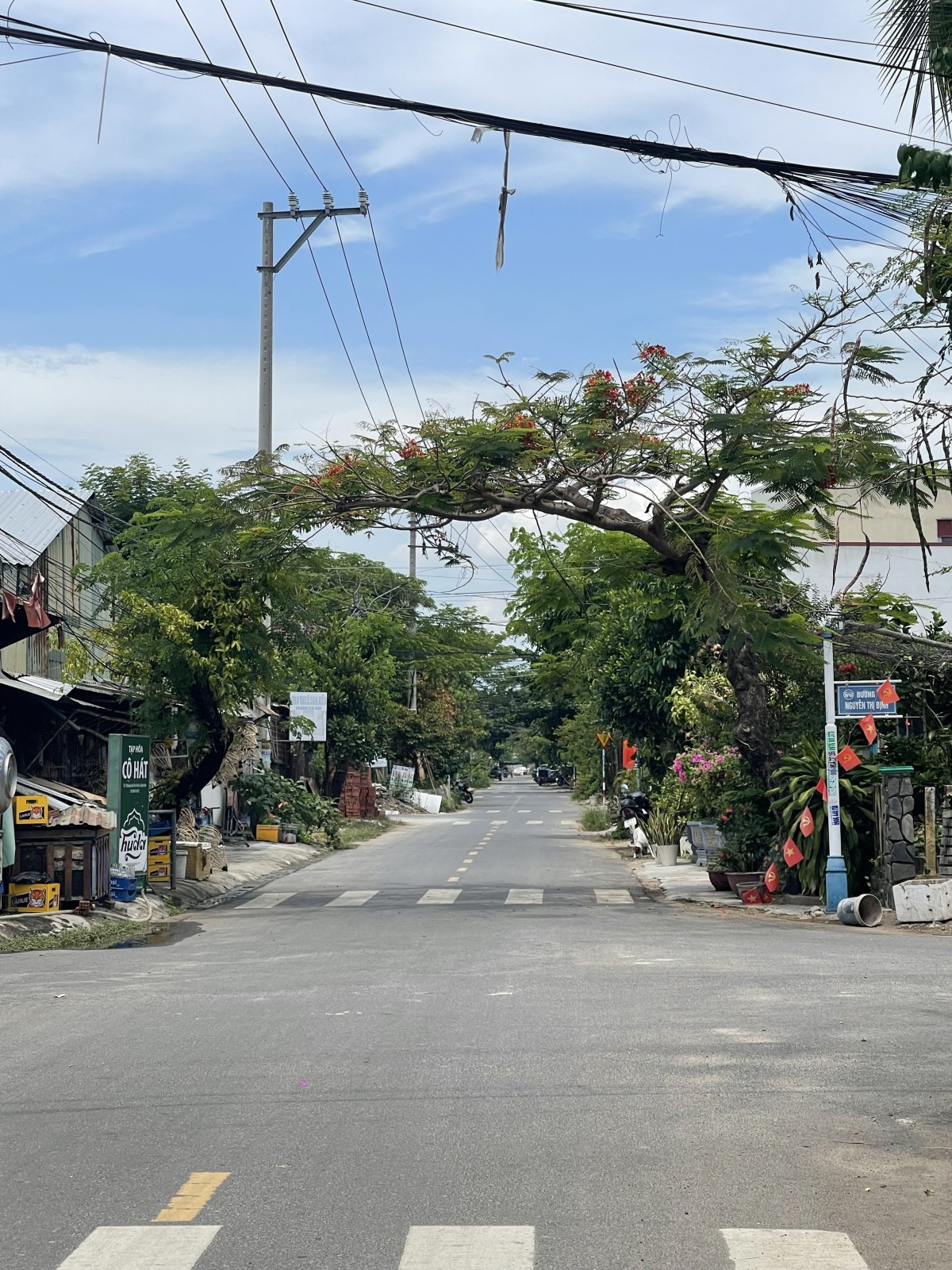 HOÀNG QUỐC VIỆT 235m², ĐẤT, ngang 9.9m, dài 24m, giá 6.7 tỷ