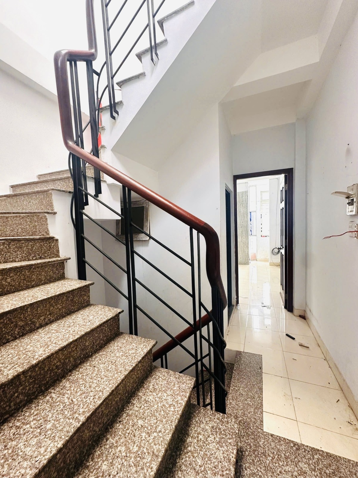 Bán nhà đường Lê Hồng Phong, Quận 10