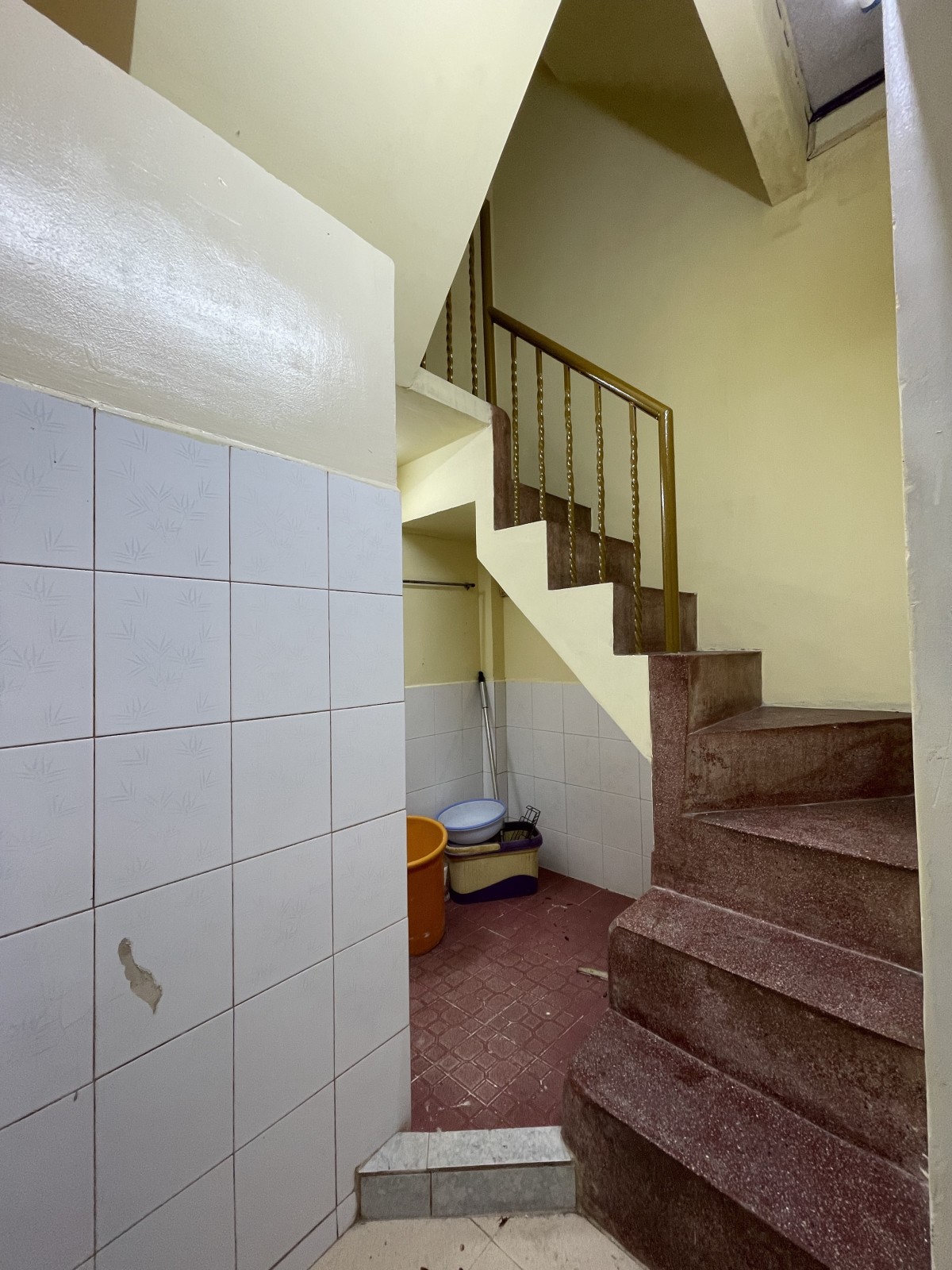 Bán nhà đường Nguyễn Thới Trung, Quận 5