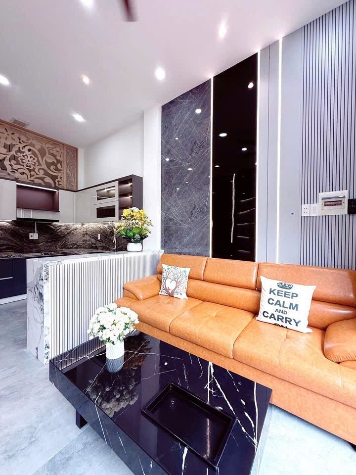 TRƯNG NỮ VƯƠNG 60m², 3 tầng, ngang 4m, dài 6m, giá 6.25 tỷ, Hải Châu