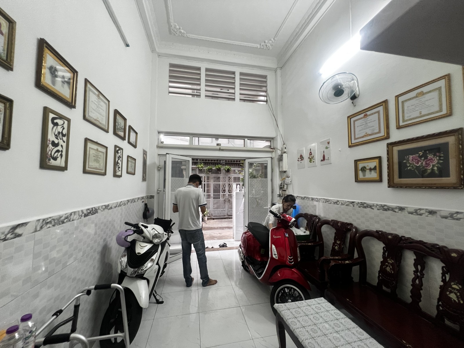 Bán nhà đường Đường Ba Tháng Hai, Quận 10