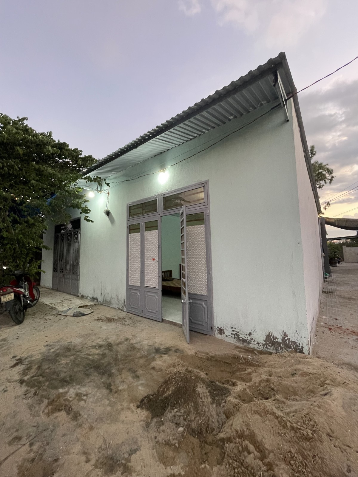 KHỐI PHỐ TỨ HÀ 50m², cấp 4, ngang 5m, dài 10m, giá 0.95 tỷ, Điện Ngọc-Điện Bàn