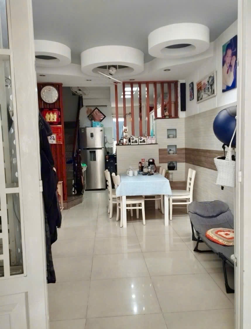 Bán nhà đường Bùi Văn Thêm, Phú Nhuận