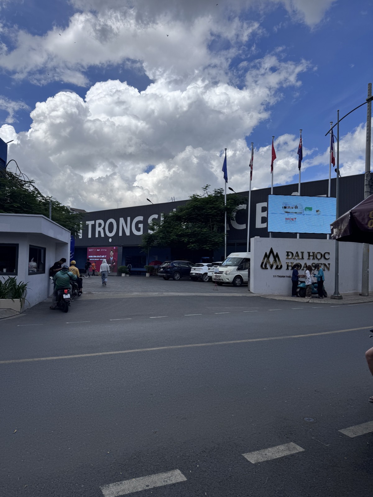 Bán nhà đường Cư Xá Đồng Tiến, Quận 10