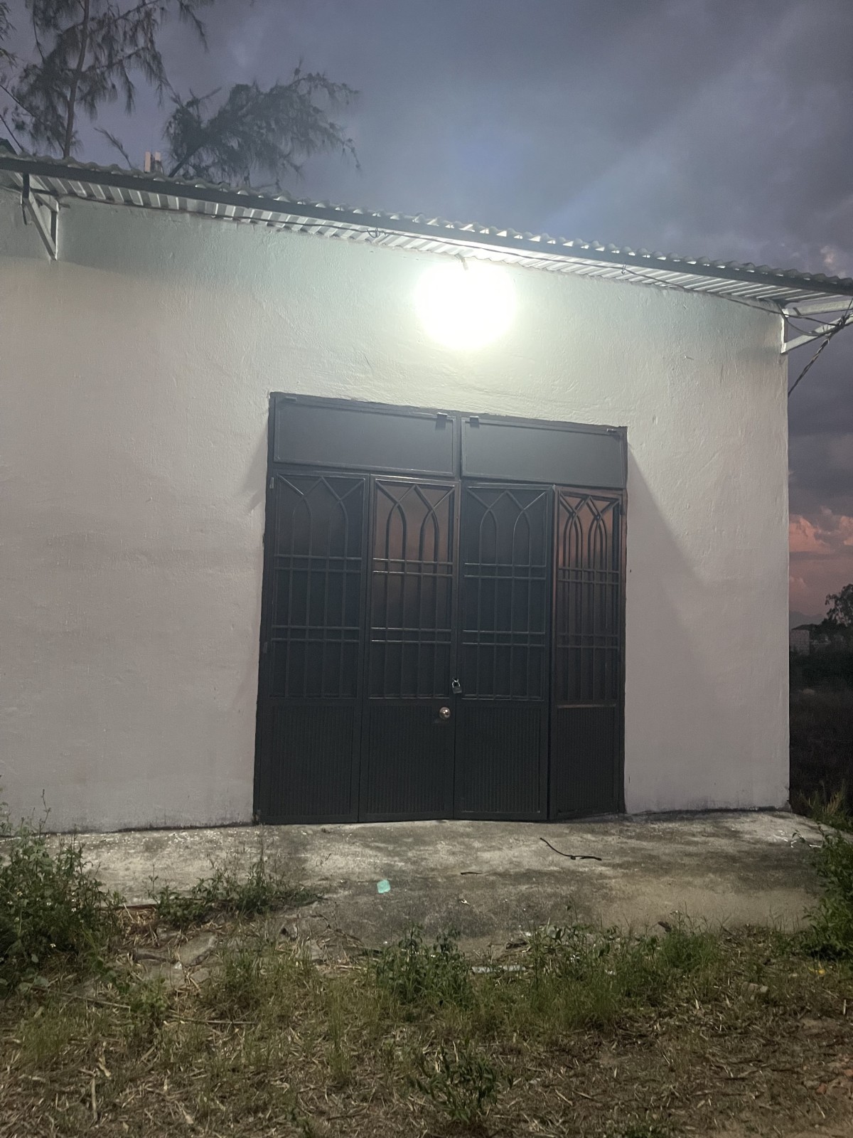 KHỐI PHỐ TỨ HÀ 100m², cấp 4, ngang 5m, dài 20m, giá 1.05 tỷ, Điện Ngọc- Điện Bàn Đông