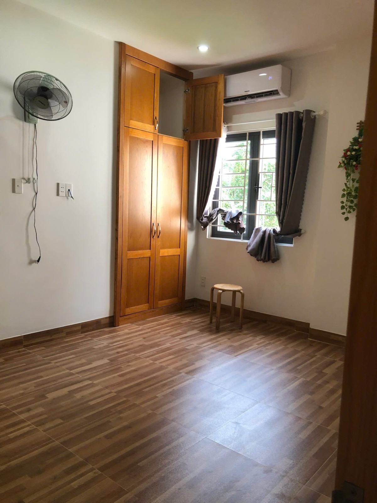 HOÀNG BÍCH SƠN 92m², 7 tầng, ngang 5m, dài 18.4m, giá 28.5 tỷ, Sơn Trà