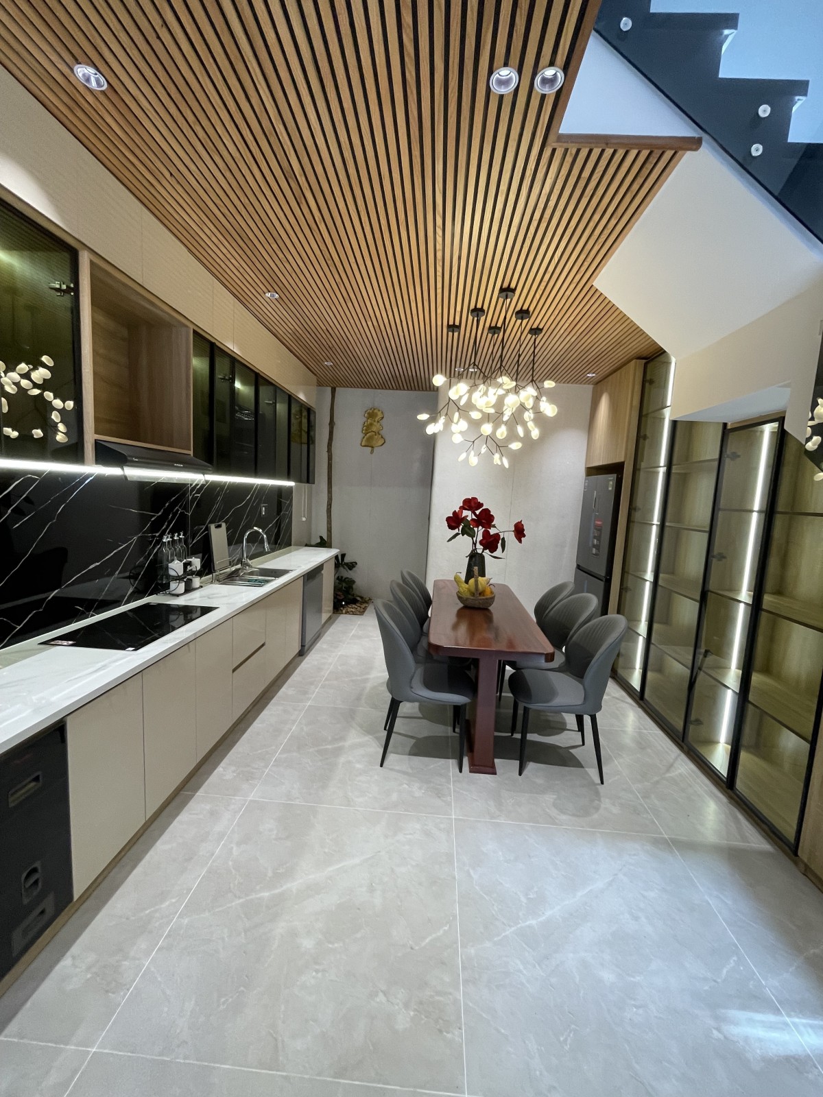 K115 ÔNG ÍCH KHIÊM 52.7m², 4 tầng, ngang 4.33m, dài 12.37m, giá 8.3 tỷ, Hải Châu