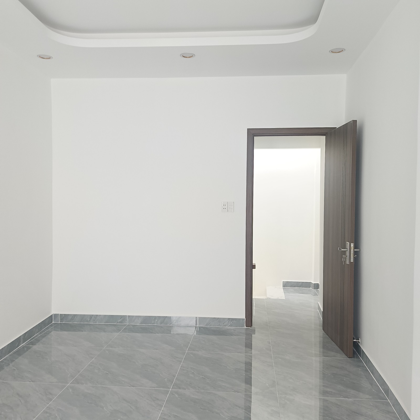 Bán nhà đường Hoàng Văn Thụ, Tân Bình