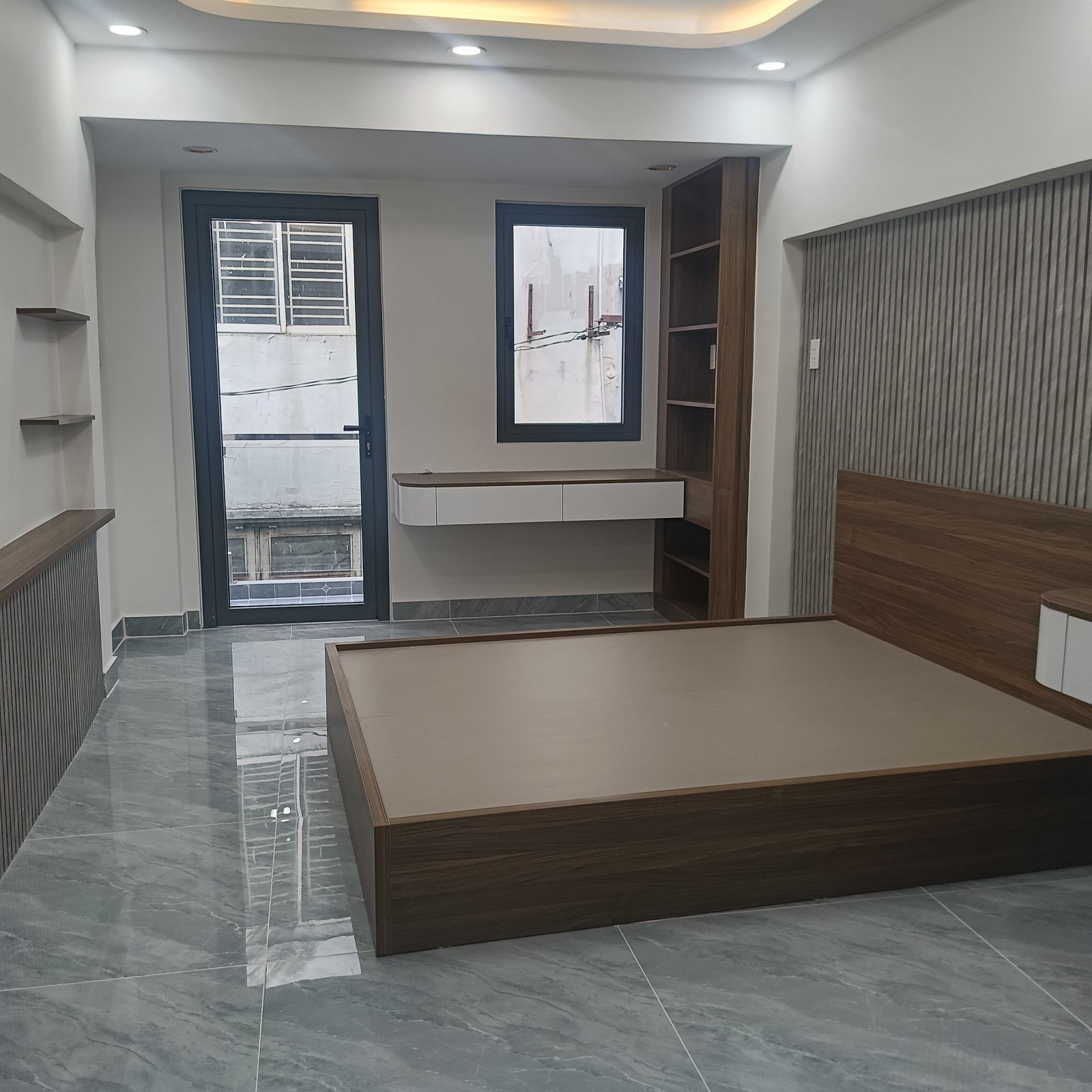 Bán nhà đường Hoàng Văn Thụ, Tân Bình - ảnh 2