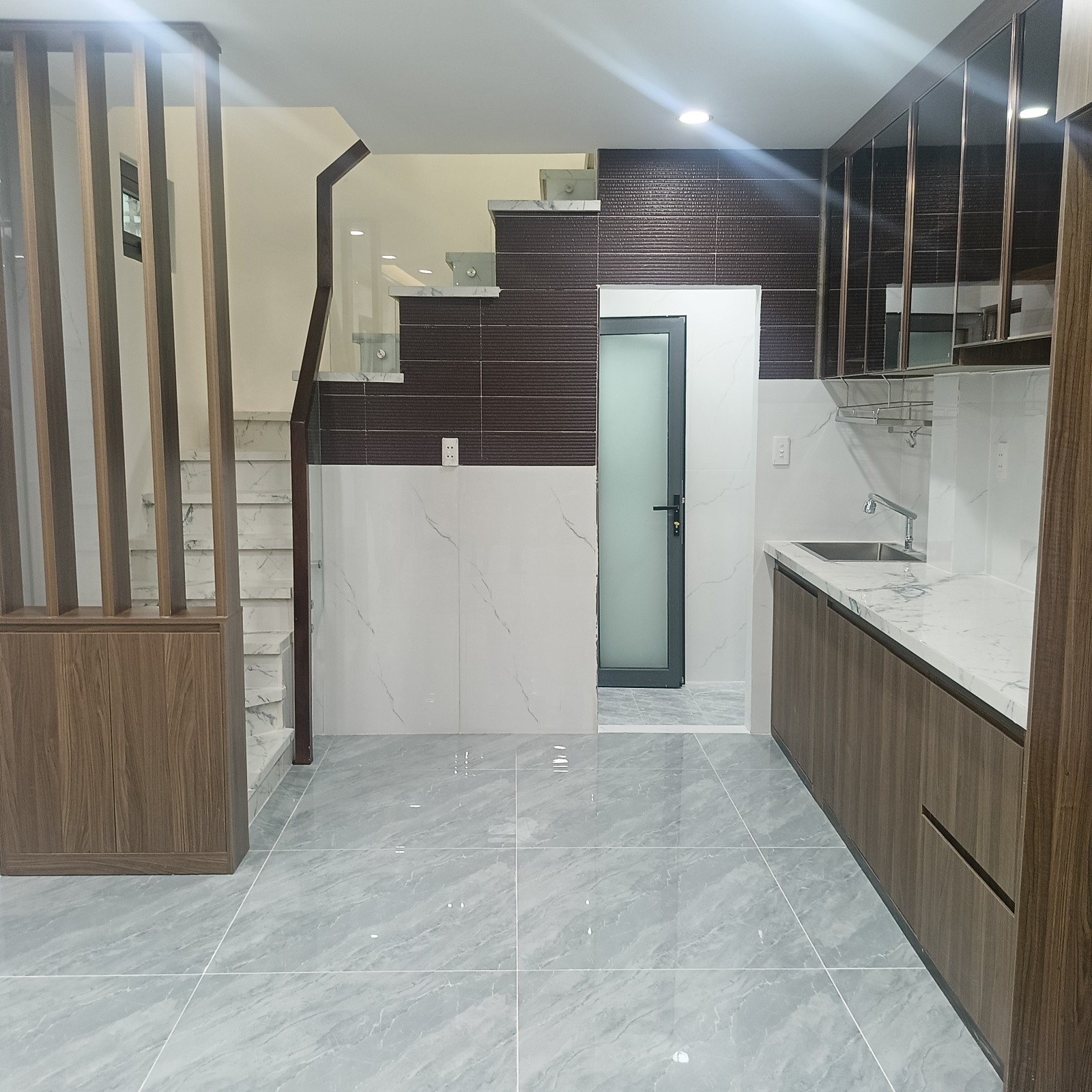 Bán nhà đường Hoàng Văn Thụ, Tân Bình - ảnh 3