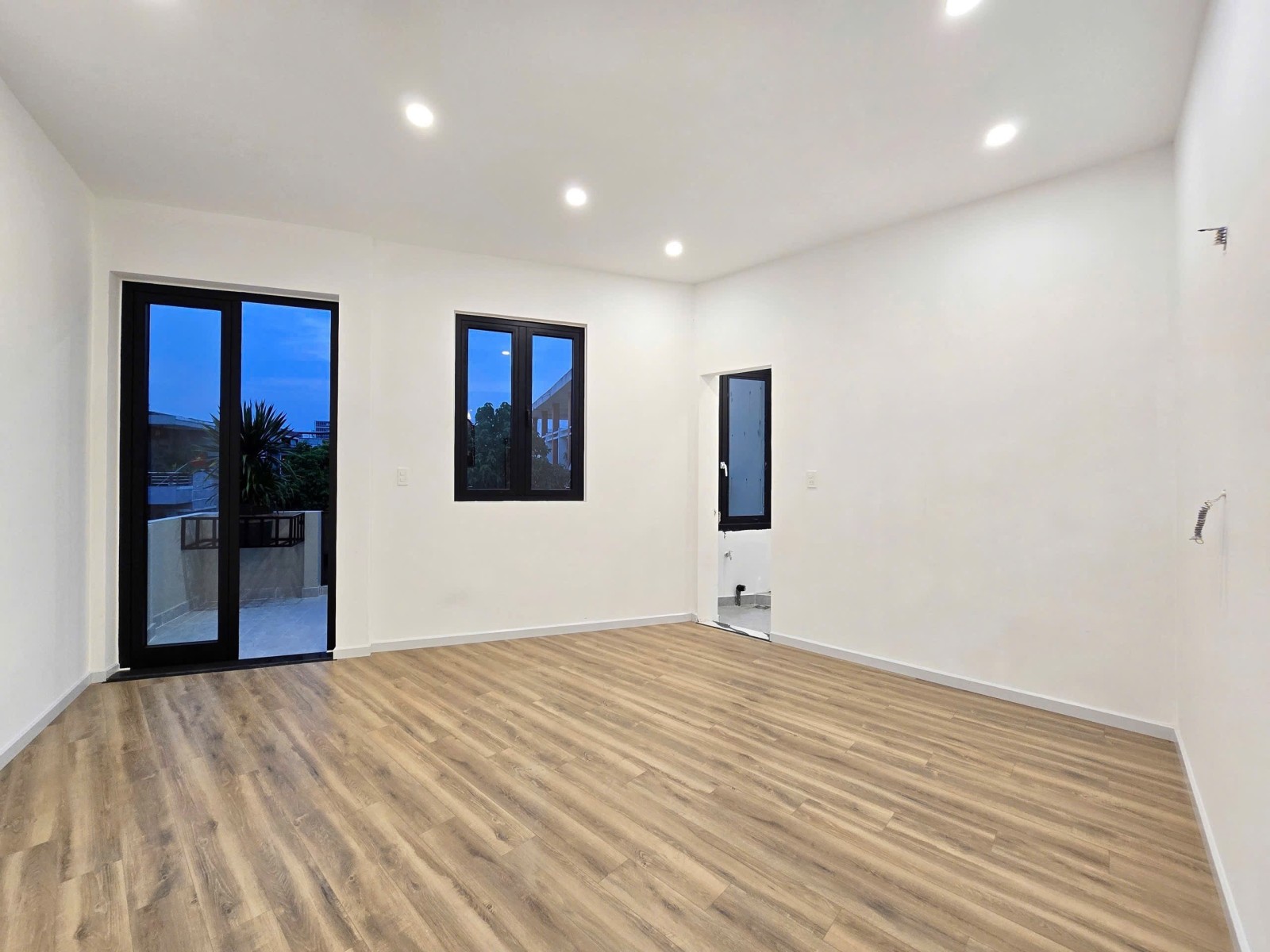 CHÂU THƯỢNG VĂN 66m², 3 tầng, ngang 4.8m, dài 14m, giá 8.65 tỷ, Hải Châu